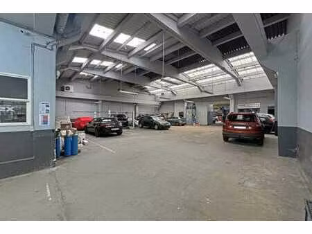 immeuble industriel idéalement situé