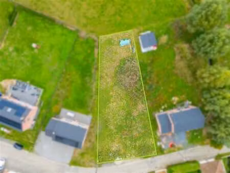 terrain plat constructible d'une superficie de 964 m²