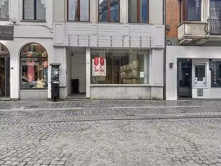 propriété commerciale (+/- 70 m²) idéalement située dans le
