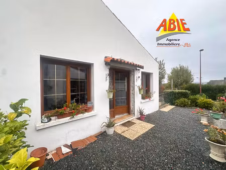 vente maison 10 pièces 272 m² puy-de-serre (85240)