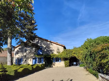 vente maison 9 pièces 205 m² brion (86160)