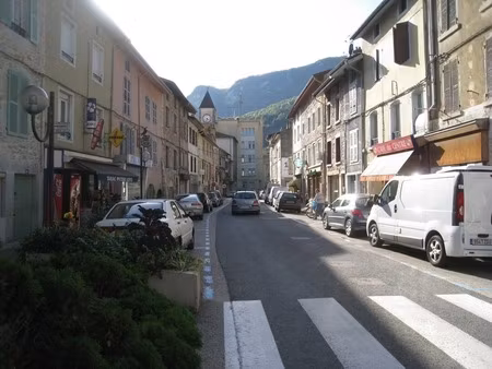 immeuble à aménager de 320 m² à vendre au centre de saint rambert en bugey (01)