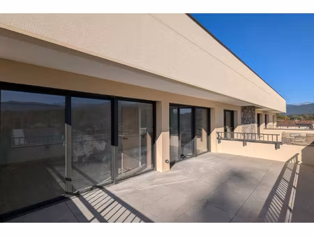 appartement contemporain avec vue