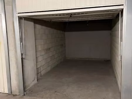 vente parking à vaulx-en-velin (69120)  14 300 €