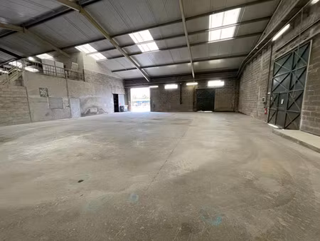 location locaux professionnels 360 m² à pont-sainte-maxence (60700)  3 900 €