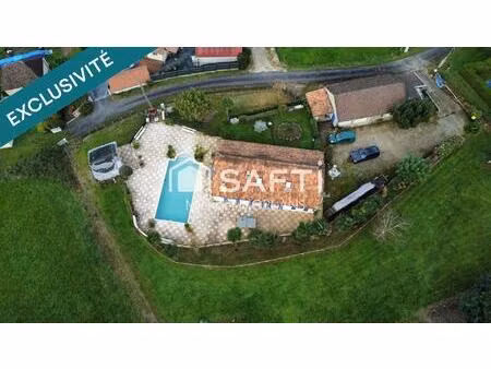 maison familiale avec vue dégagée  piscine  dépendance