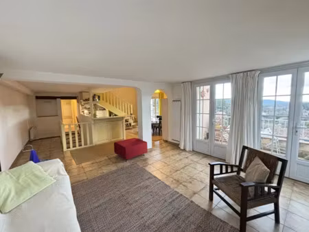 location meublée appartement 4 pièces 90 m² à figanières (83830)  1 224 €