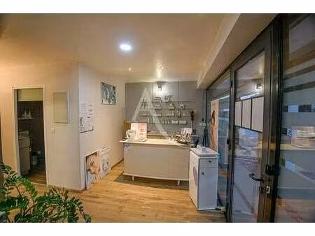 vente bureaux et commerces à challans (85300) : à vendre / 45m² challans