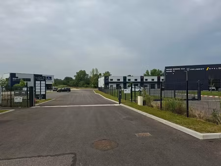 location locaux professionnels 46 m² à tignieu-jameyzieu (38230)  650 €