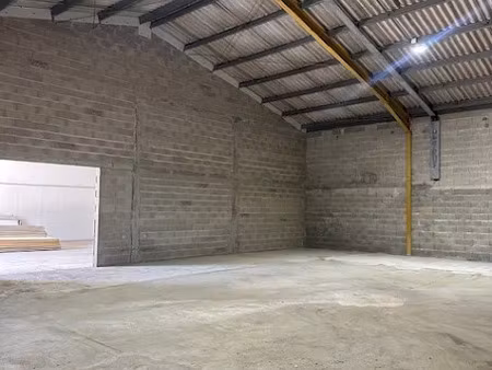location locaux professionnels 0 pièces 221 m² à biguglia (20620)  2 009 €
