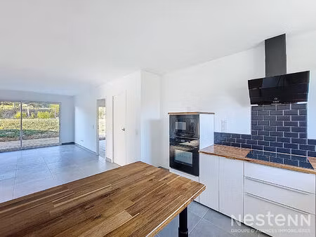 a vendre maison neuve construite en 2024 avec trois chambres  garage et jardin