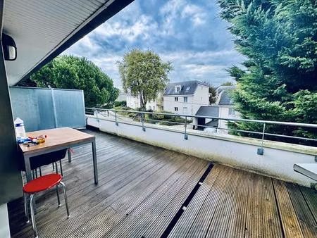 t2 ? 49 m² + terrasse 20 m² + parking