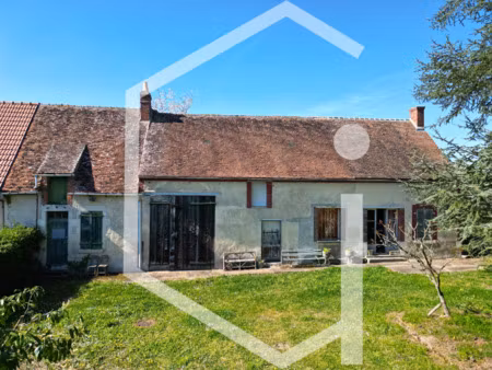 maison de 143 m2 avec dépendances sur 4000 m2 de terrain à c