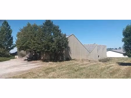 dépôt de 547 m² modulables