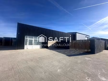 ensemble de deux grands entrepôts neufs à benet (2021)