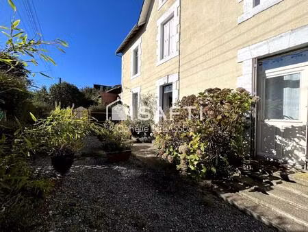 immeuble de rapport avec chambres d'hôtes et appartements