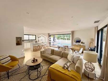 maison plain pied - 3 faces - 4 pieces - 125m2 - 510m2 - piscine - garage