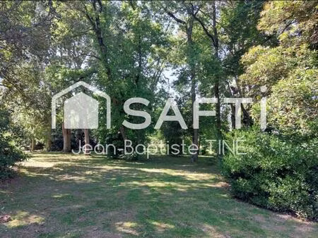 grand terrain à bâtir