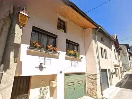 vente maison de village 6 pièces 162 m2 à poncin