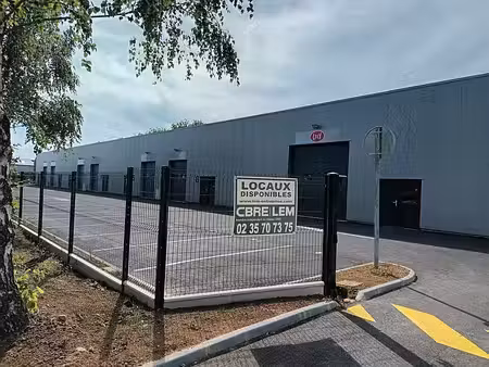 vente local d'activités la rue saint pierre 720 m²