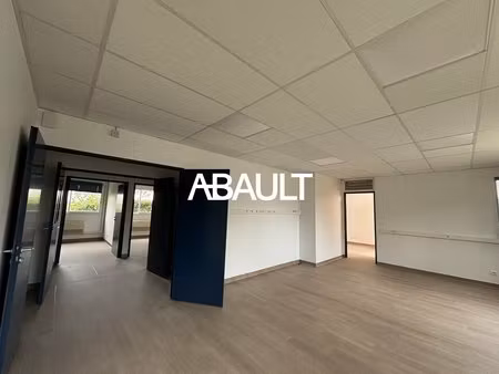 location local professionnel 303m² labege 31670