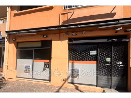achat local commercial 85m² bandol 83150