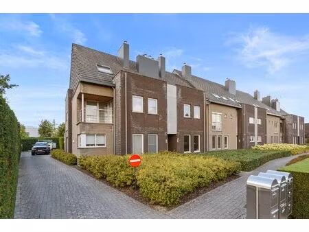 duplexappartement nabij het centrum van laarne