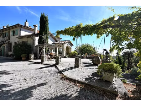 comme une maison avec vue jusqu'à la mer…spacieux apparteme