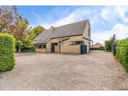 ruime gezinswoning met 3 slaapkamers
