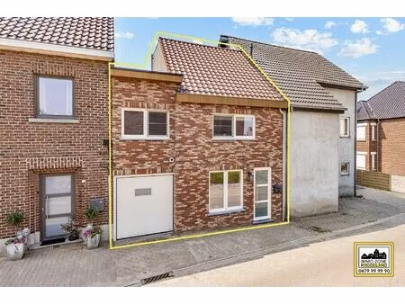 rustig gelegen instapklare woning met 3 slpks en mooie tuin