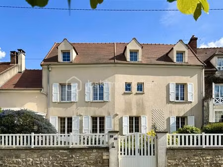 maison de 210 11 m² à varreddes