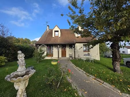 maison traditionnelle de 100 m² à villemarechal