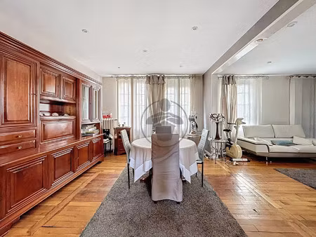 vente maison 9 pièces 237 m2 à saint-quentin