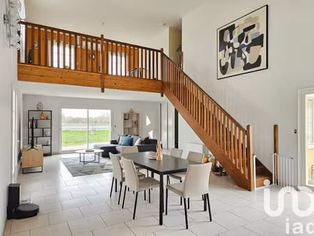 vente maison 10 pièces 186 m² cierzac (17520)