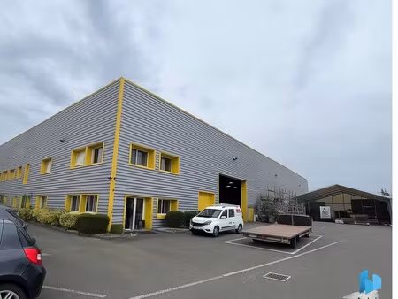 location local commercial