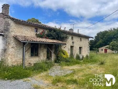 vente longère et corps de ferme à lezay (79120) : à vendre / 114m² lezay