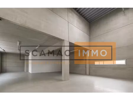 local d'activités de 308m²