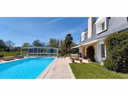 villa avec piscine et terrasse saint-pierre-de-plesguen (35)