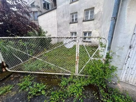 location parking 27m2 rodez 12000 - 25 € - surface privée