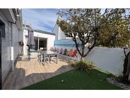 location appartement  29 m² t-1 à batz-sur-mer  690 €