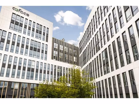 bureaux rénovés avec jardin  à louer à colombes