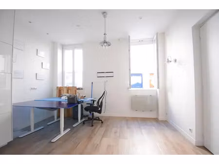 nation bureau pour profession liberale entierement renove