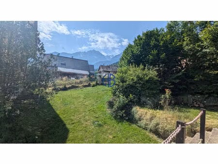 maison en pierre - 2/3 chambres - 106 m2 + terrain + caves 40 m2