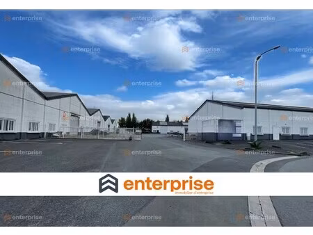 location local commercial