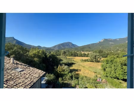 vente appartement 5 pièces 89 m² à castellane (04120)  188 000 €