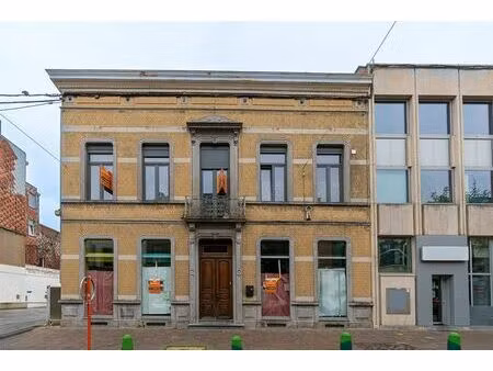 surface commerciale à vendre à la louvière (vbd40296)