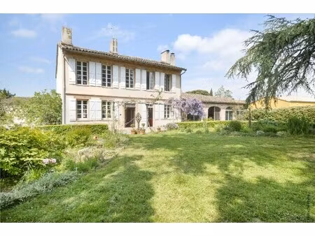 maison de luxe à vendre au le burgaud