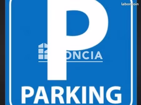 parking 23 m² melun