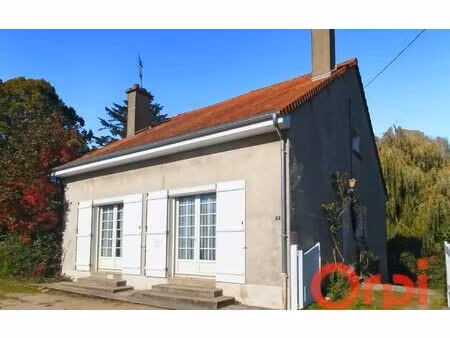 maison ygrande 111 m² t-5 à vendre  89 650 €