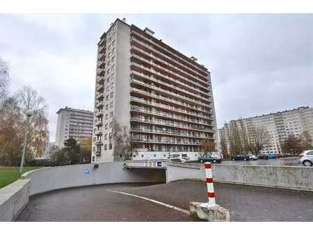 charmille - garage box ferme 1 voiture